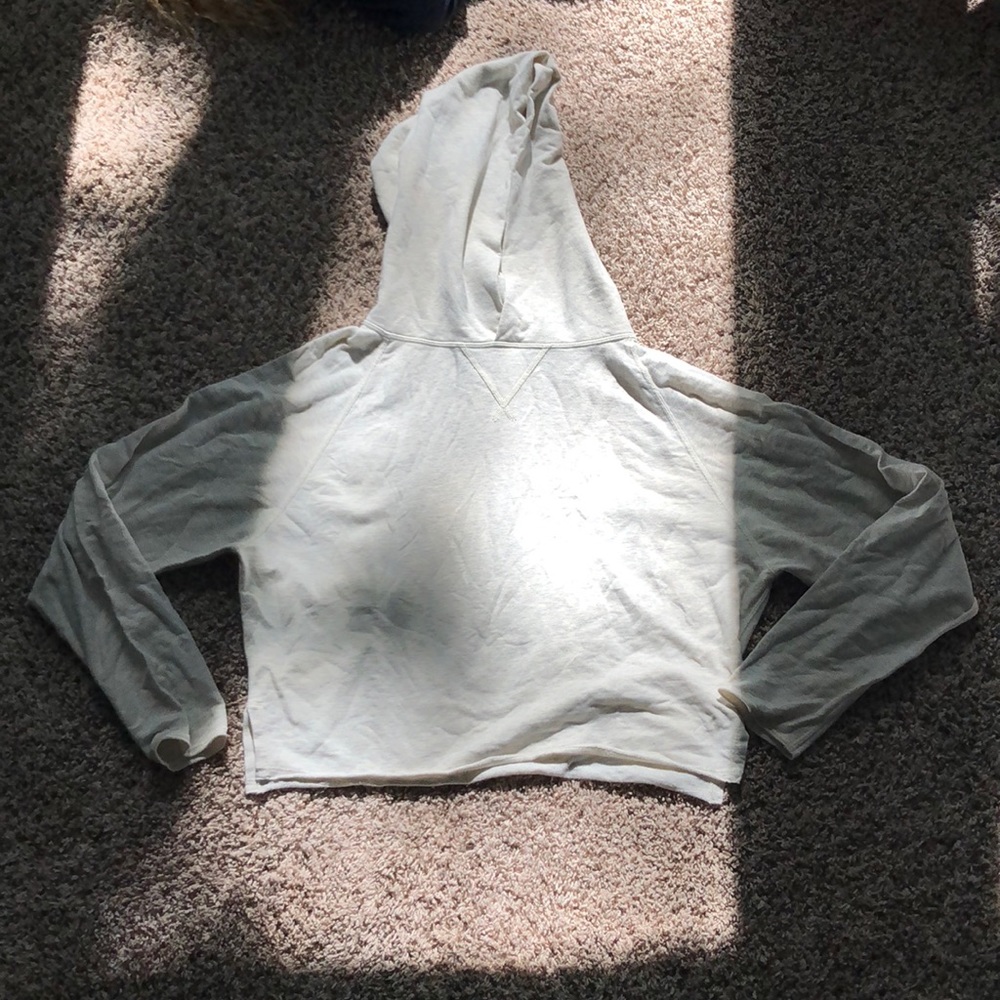 Lululemon sweatshirt